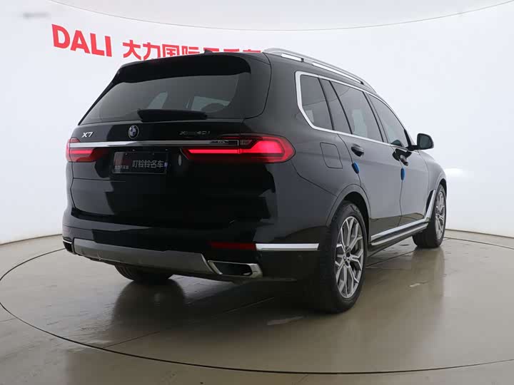 Фото 14 - BMW X7