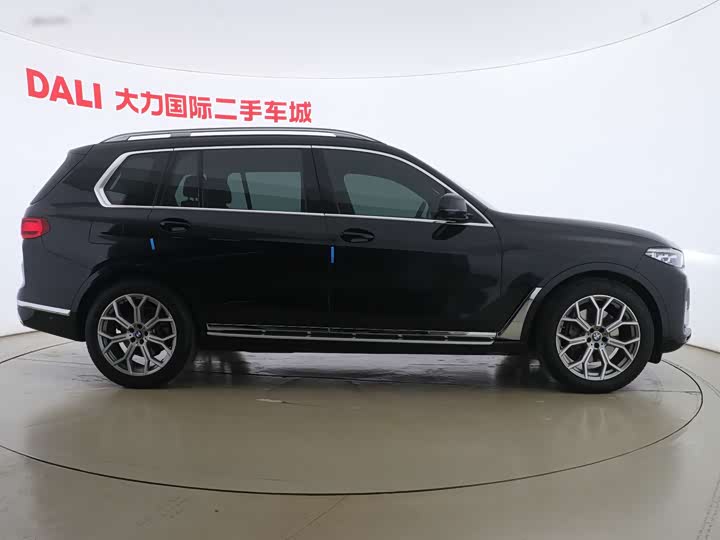 Фото 5 - BMW X7