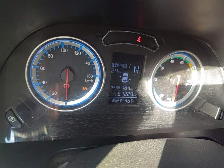 Фото 12 - Dongfeng Forthing Lingzhi M5 EV