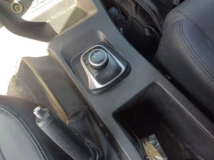 Фото 14 - Dongfeng Forthing Lingzhi M5 EV