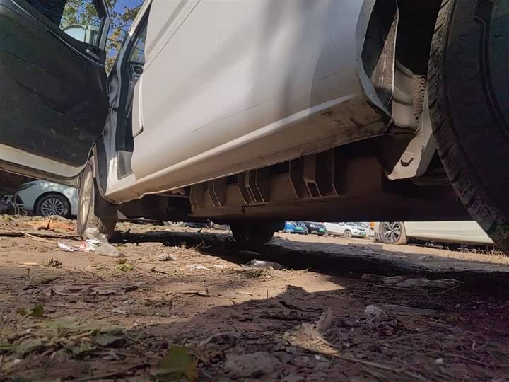 Фото 22 - Dongfeng Forthing Lingzhi M5 EV