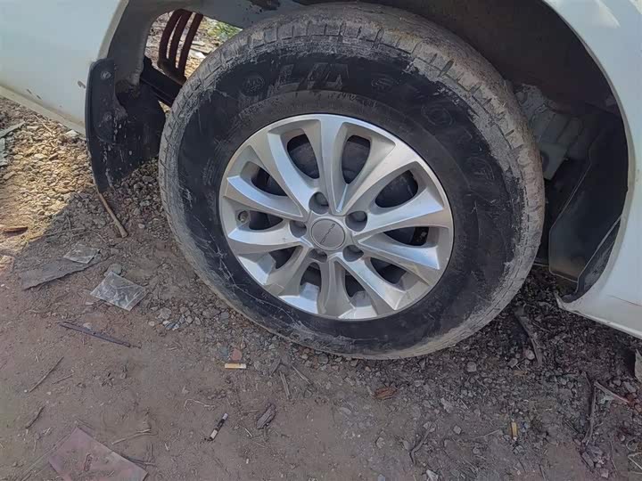 Фото 26 - Dongfeng Forthing Lingzhi M5 EV