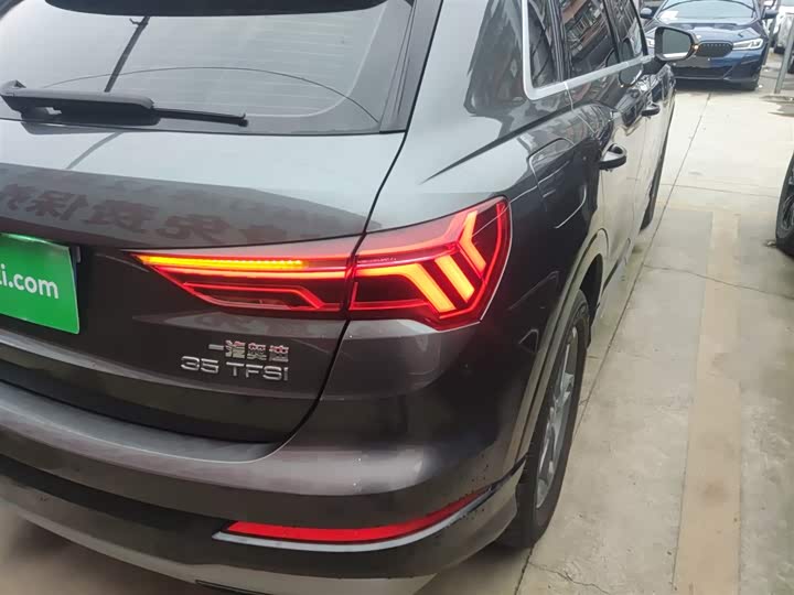 Фото 8 - Audi Q3