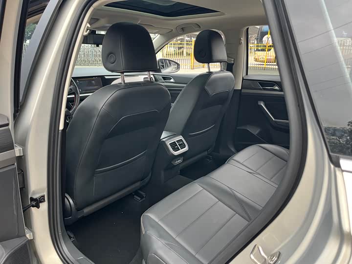 Фото 12 - Volkswagen Lavida