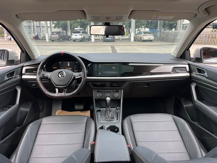 Фото 15 - Volkswagen Lavida