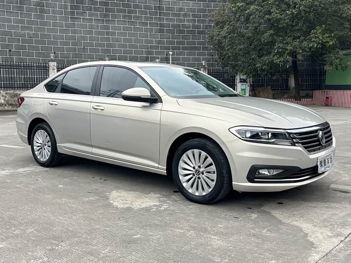 Фото 2 - Volkswagen Lavida