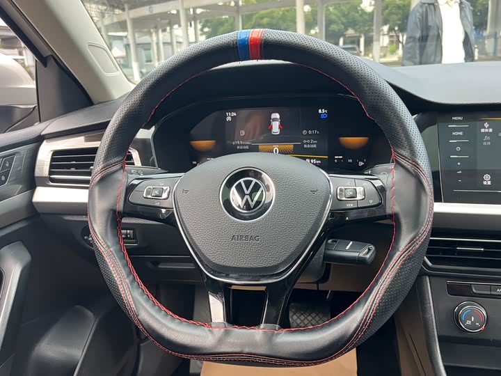 Фото 20 - Volkswagen Lavida