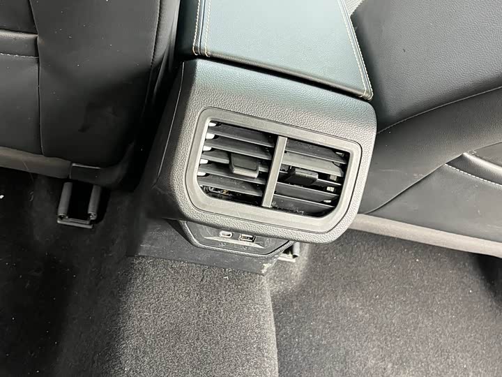 Фото 23 - Volkswagen Lavida