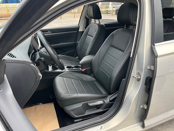 Фото 9 - Volkswagen Lavida