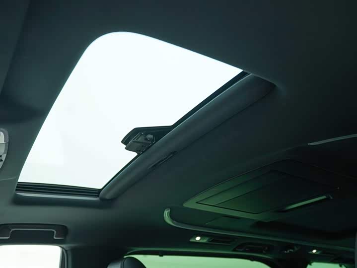 Фото 11 - Toyota Alphard