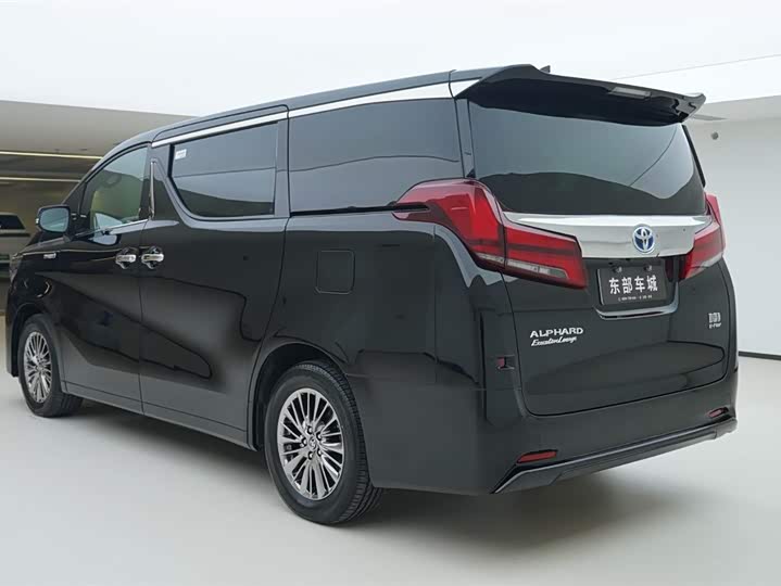 Фото 4 - Toyota Alphard