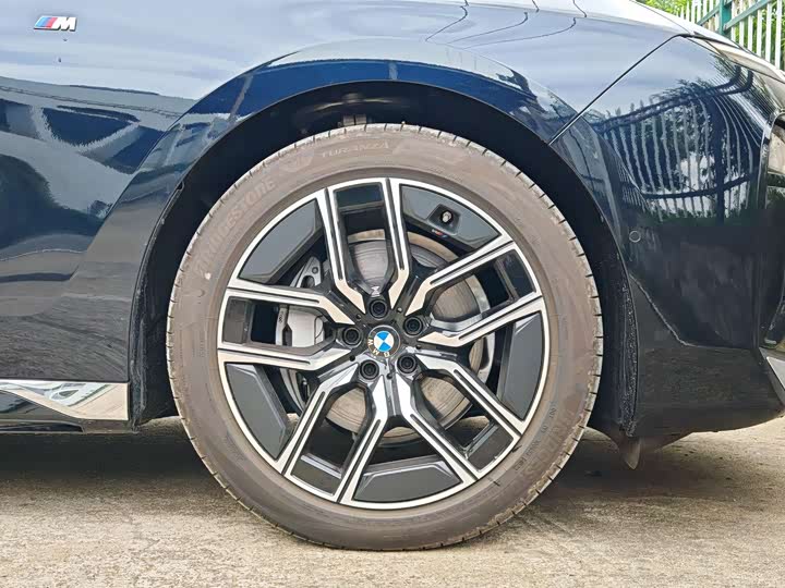 Фото 7 - BMW 7 Series