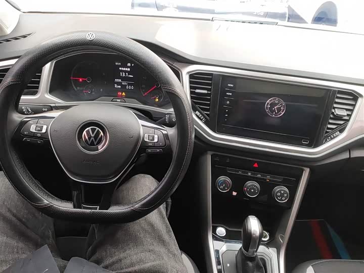 Фото 10 - Volkswagen T-Roc