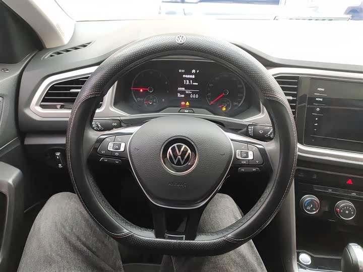 Фото 11 - Volkswagen T-Roc