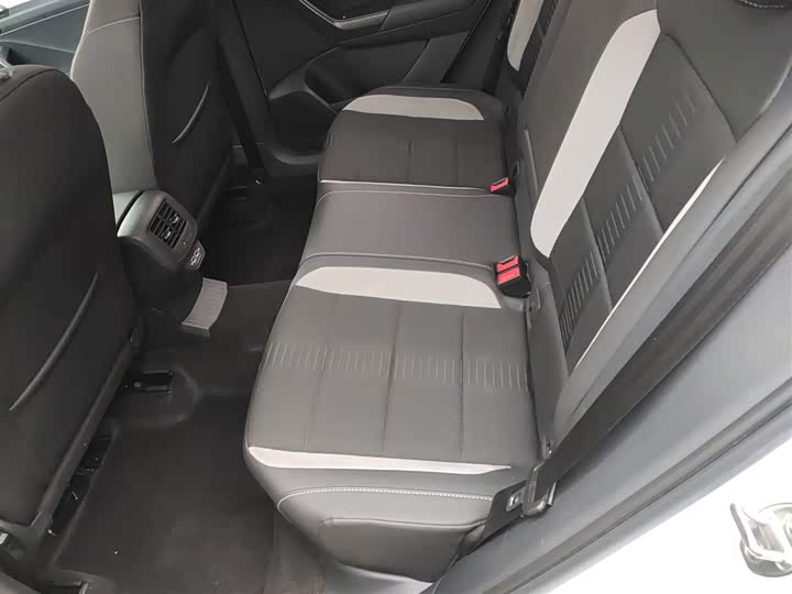 Фото 17 - Volkswagen T-Roc