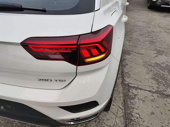 Фото 8 - Volkswagen T-Roc