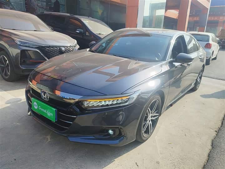 Фото 1 - Honda Accord