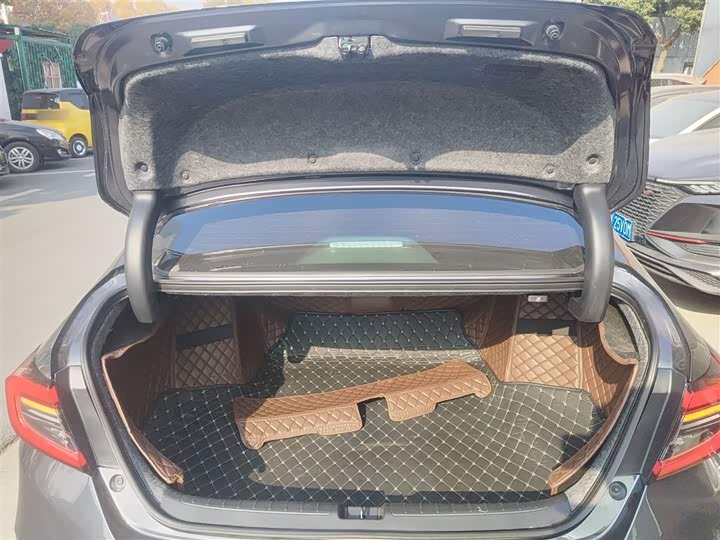 Фото 19 - Honda Accord