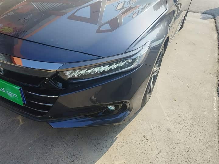 Фото 24 - Honda Accord