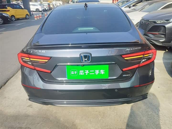 Фото 6 - Honda Accord