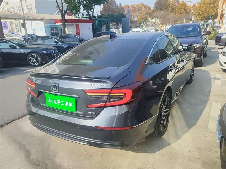 Фото 7 - Honda Accord