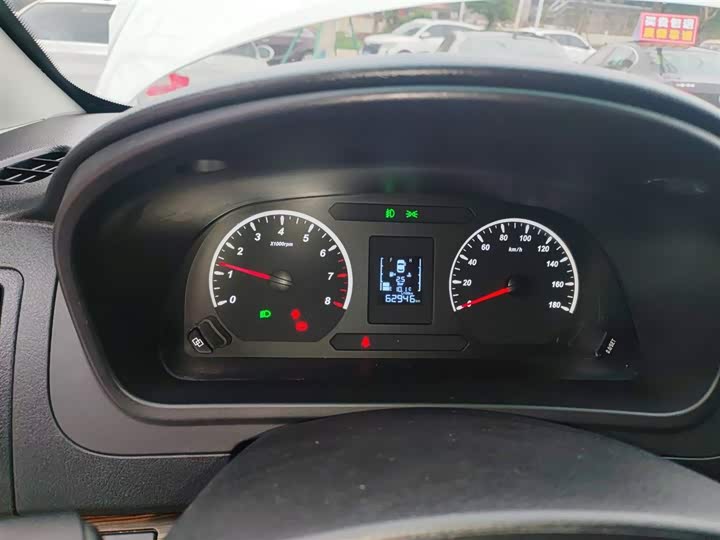 Фото 12 - Dongfeng Forthing Lingzhi Plus