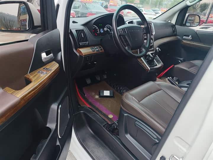 Фото 16 - Dongfeng Forthing Lingzhi Plus