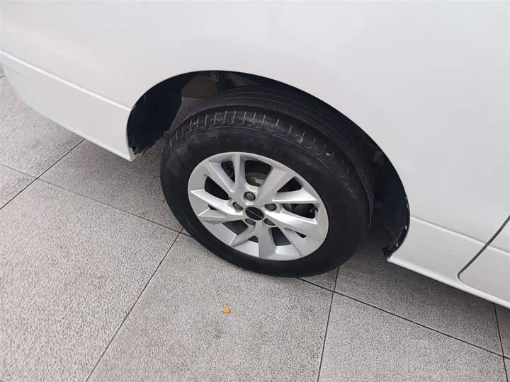 Фото 26 - Dongfeng Forthing Lingzhi Plus