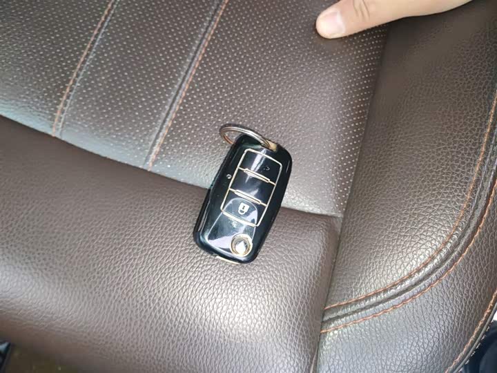 Фото 9 - Dongfeng Forthing Lingzhi Plus