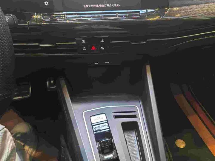 Фото 14 - Volkswagen Golf