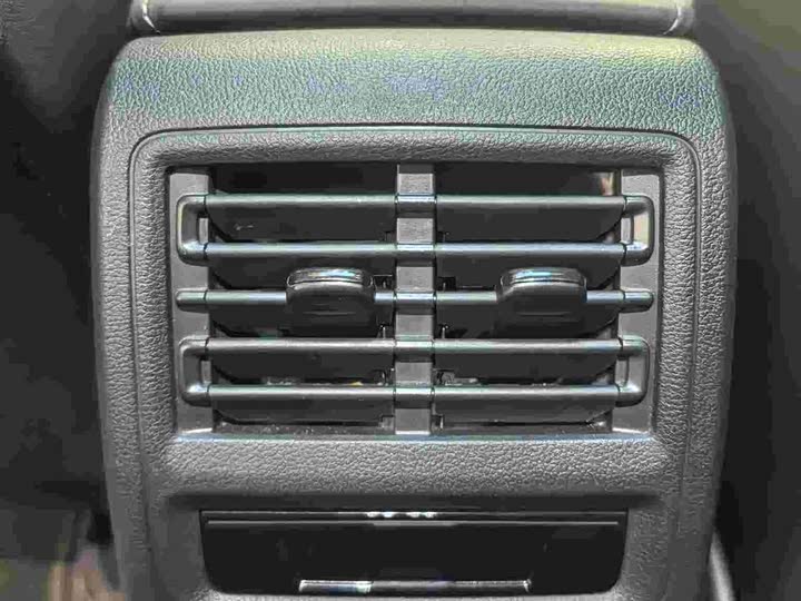 Фото 19 - Volkswagen Golf