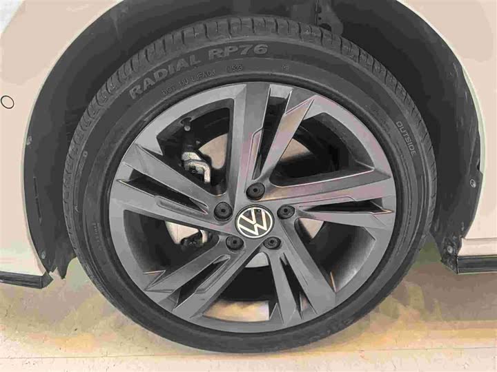 Фото 21 - Volkswagen Golf