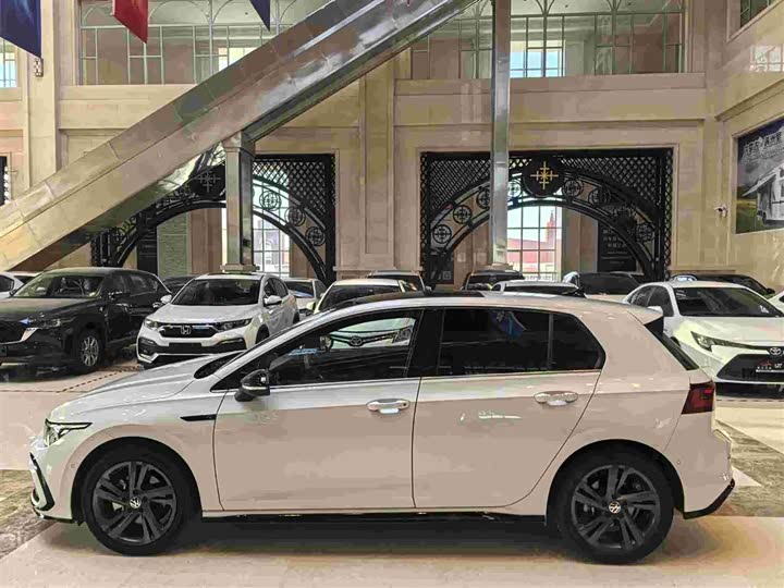 Фото 4 - Volkswagen Golf