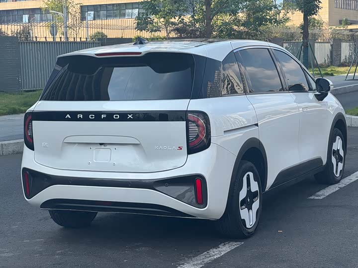Фото 5 - BAIC Arcfox Kaola S