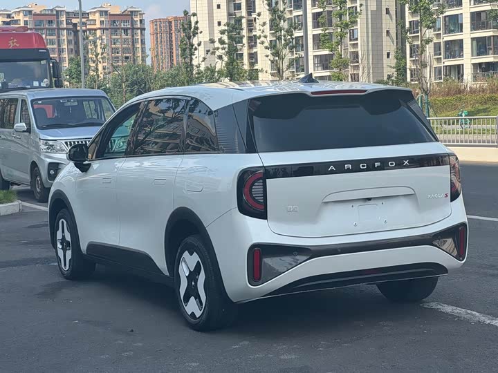 Фото 7 - BAIC Arcfox Kaola S