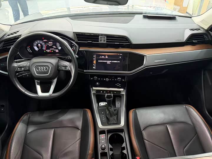 Фото 7 - Audi Q3