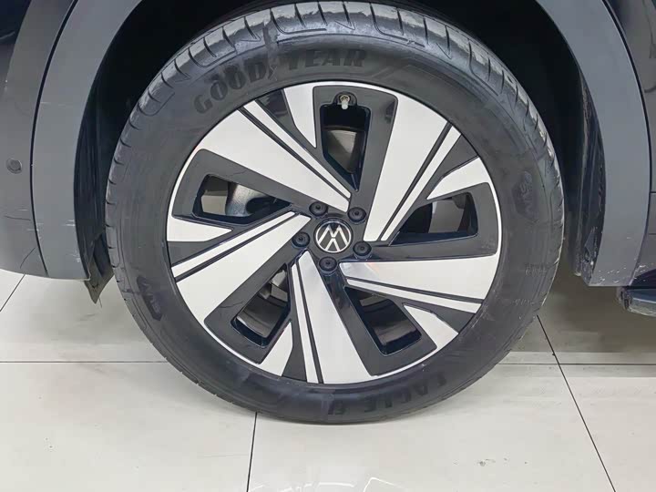 Фото 14 - Volkswagen Teramont X