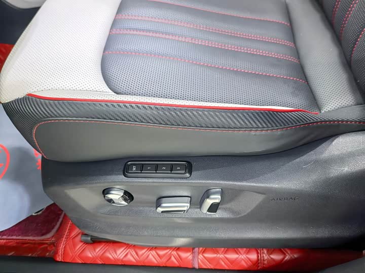 Фото 15 - Volkswagen Teramont X