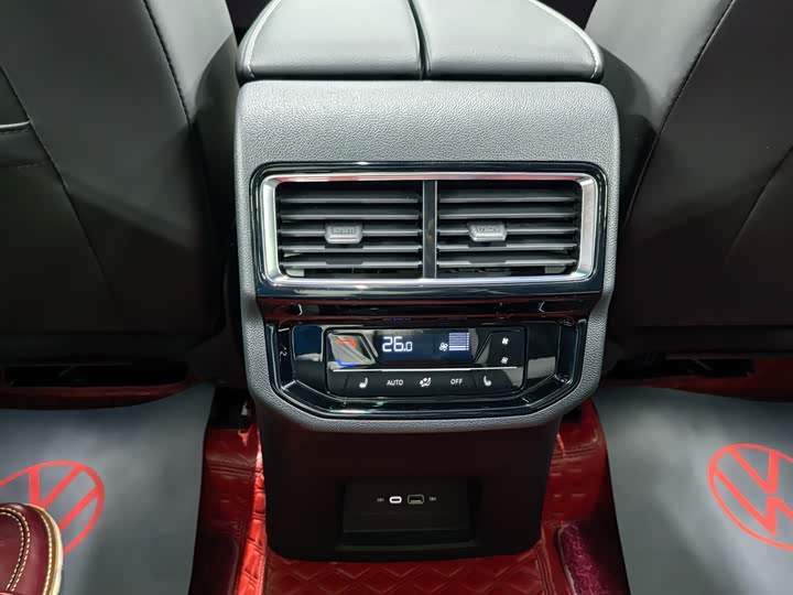 Фото 20 - Volkswagen Teramont X