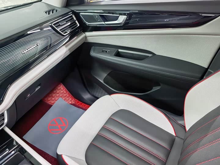 Фото 25 - Volkswagen Teramont X