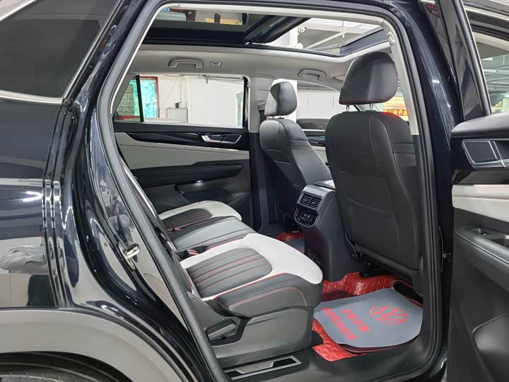 Фото 28 - Volkswagen Teramont X