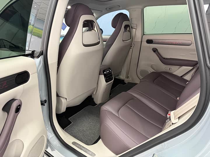 Фото 7 - Leapmotor C11