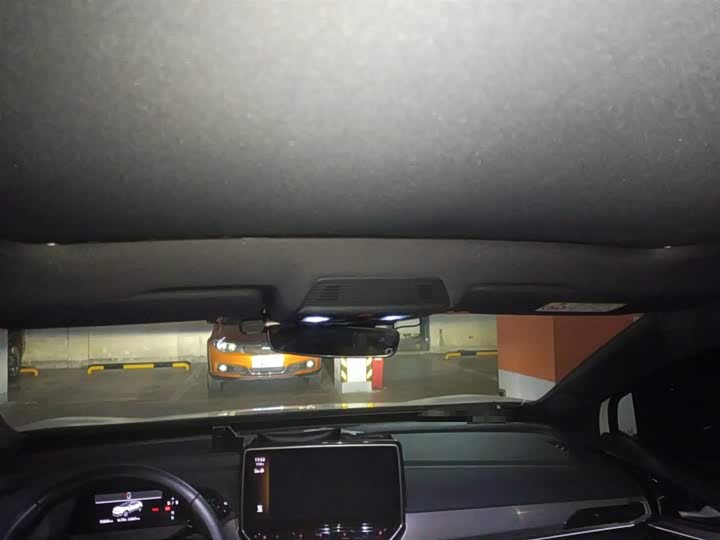 Фото 9 - Volkswagen ID.4 Crozz