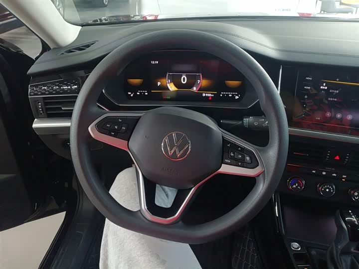 Фото 11 - Volkswagen Passat