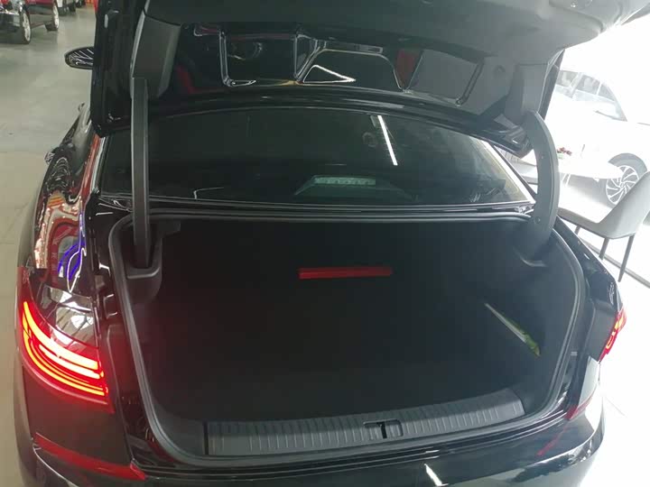 Фото 19 - Volkswagen Passat