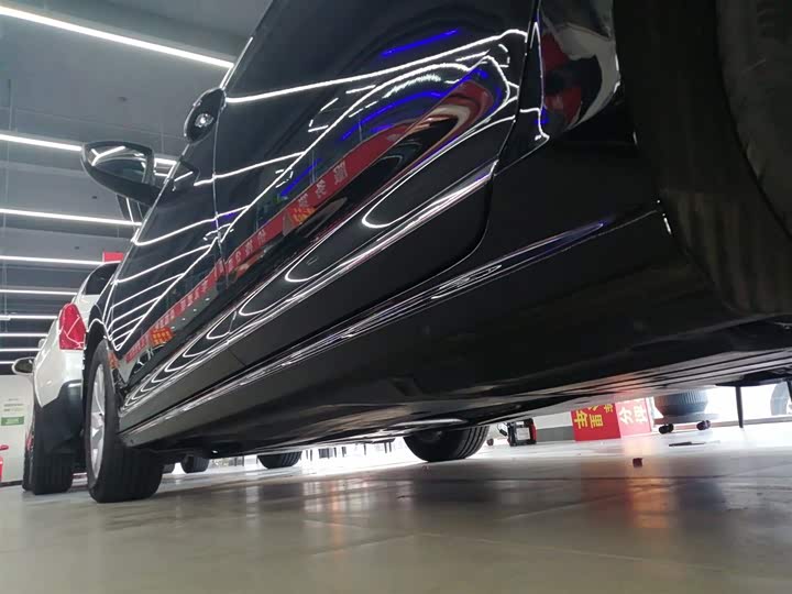 Фото 22 - Volkswagen Passat