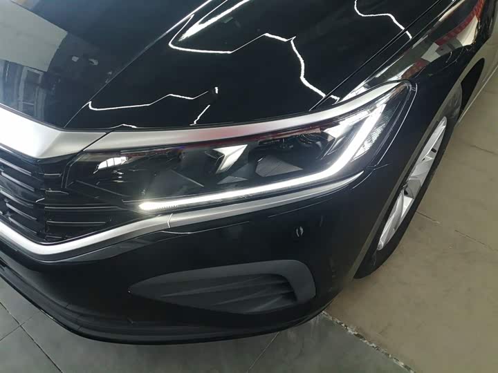 Фото 24 - Volkswagen Passat