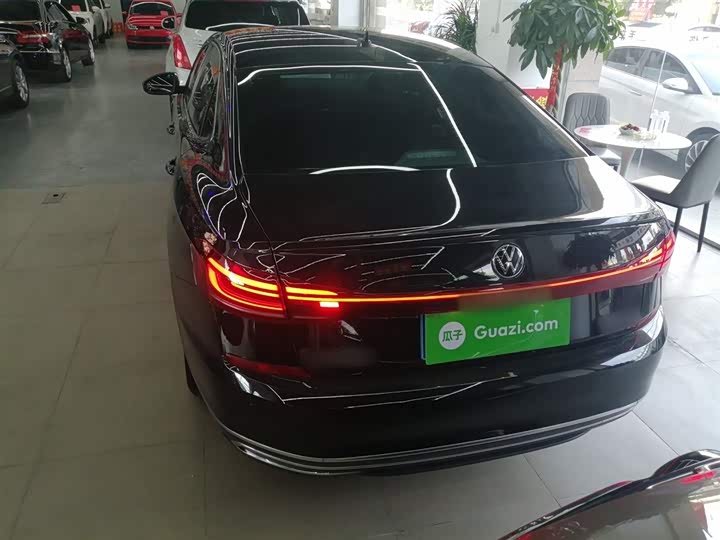 Фото 6 - Volkswagen Passat