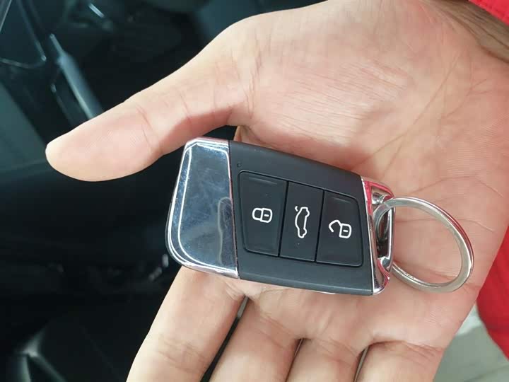 Фото 9 - Volkswagen Passat