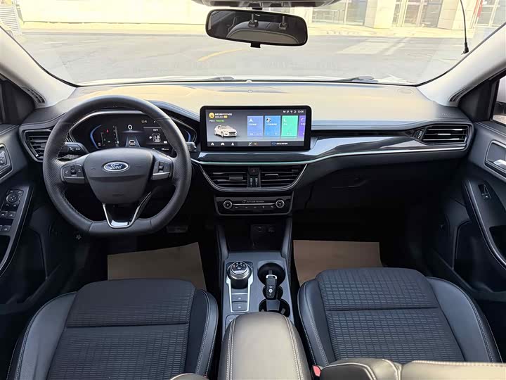 Фото 6 - Ford Focus